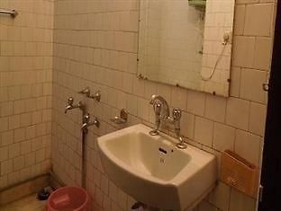 Hotel Charlene ムスーリー エクステリア 写真